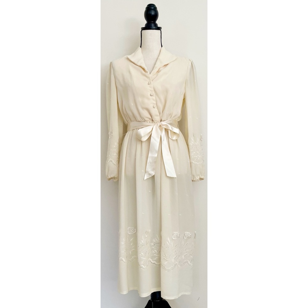 Vintage 70s Ivory Embroidered Blouson Shirt Dress